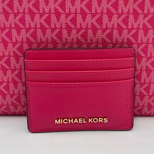 MICHAEL KORS
Large Pebbled Leather Card Holder Case
Electric Pink 
NWT